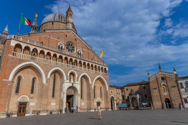 Padua, İtalya: Padua 'lı Aziz Anthony Kilisesi. Kuzey İtalya, Padua 'daki Roma Katolik Kilisesi ve küçük bazilika