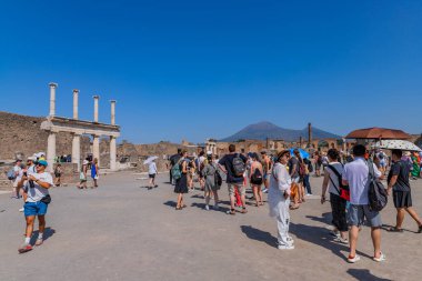 Pompei, İtalya: bir şehrin kalıntıları. Pompeii, M.S. 79 yılında Vesuvius Dağı 'nın patlaması sonucu ölen antik bir Roma şehridir..