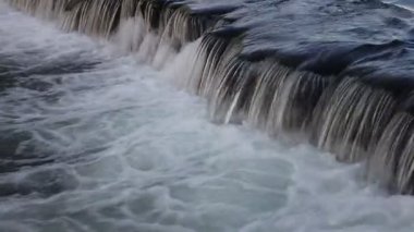 Adaufe, Braga 'da Cavado nehri şelalesi. Portekiz