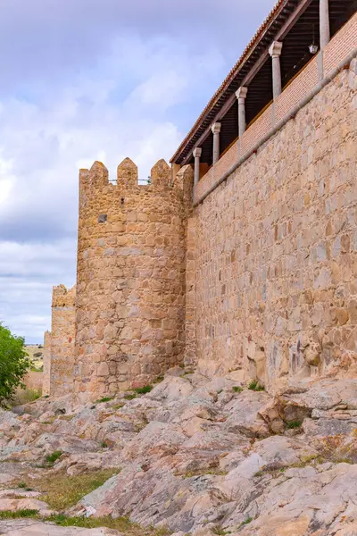 Avila, Kastilya ve Leon 'un antik tahkimatı, İspanya