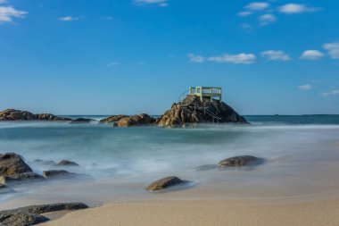 Portekiz 'in kuzeyinde, Vila do Conde' de, Olinda plajında uzun süre açık kalmış.