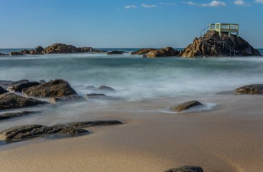 Portekiz 'in kuzeyinde, Vila do Conde' de, Olinda plajında uzun süre açık kalmış.