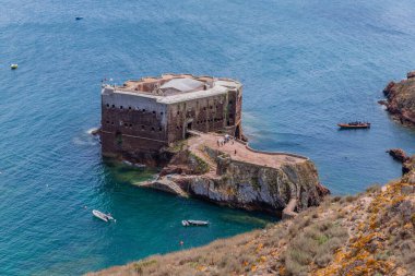 Berlenga Adası, Portekiz: Sao Joao Baptista Forte de Sao, Berlengas Adaları 'ndan birinde bulunan John Baptist.