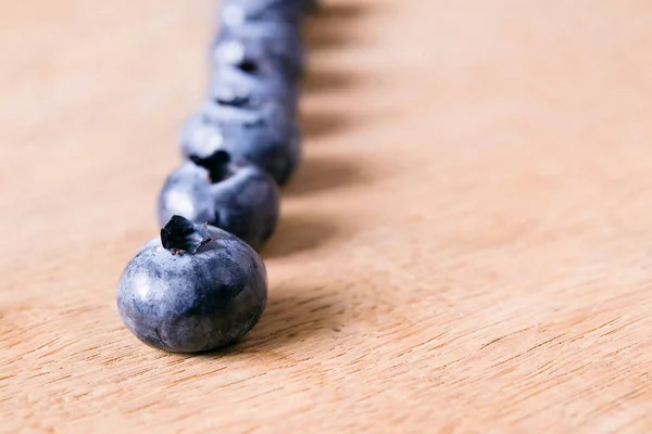 Reife Blaubeeren Auf Einem Hölzernen Hintergrund Obst Appetitanregender Hintergrund — Stockfoto