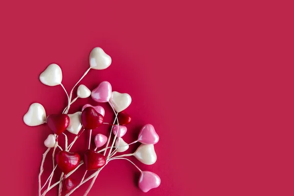 Знамя Дня Святого Валентина Многими Сердцами Фоне Viva Magenta Пространством — стоковое фото