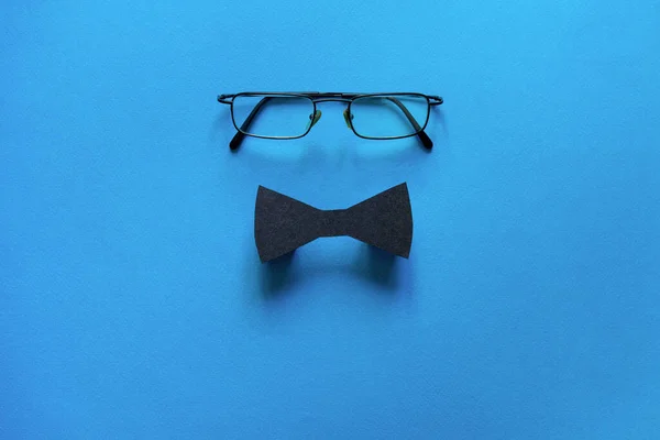 Happy Vathers Day Konzept Papier Mit Glückwünschen Transparente Brille Schwarze — Stockfoto