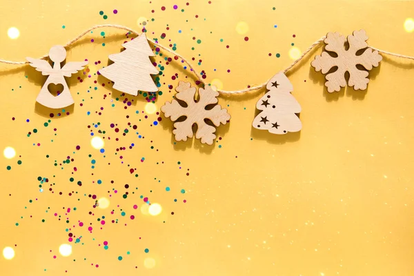 Újévi Üdvözlőlap Színes Konfettivel Játékokkal Lapos Fekvésű Fénymásoló Karácsonyi Nyaralás — Stock Fotó