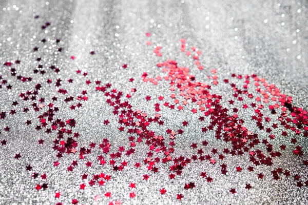 Vermelho Brilho Confetti Fundo Prata Abstrata Pano Fundo Natal Luxo — Fotografia de Stock