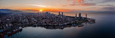 Batum Şehri, Georgia 'nın insansız hava aracı panoramik görüntüsü..