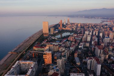 Batum Şehri, Georgia 'nın insansız hava aracı panoramik görüntüsü..