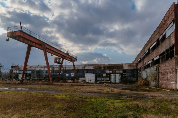 Industrial Area Old Shabby Abandoned Industrial Buildings — Foto de Stock