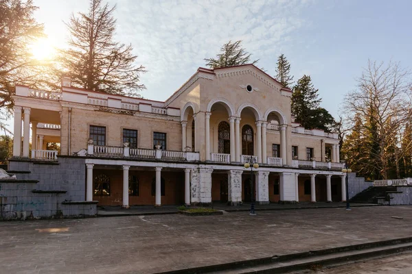 Velha Estação Ferroviária Abandonada Tskaltubo Geórgia — Fotografia de Stock