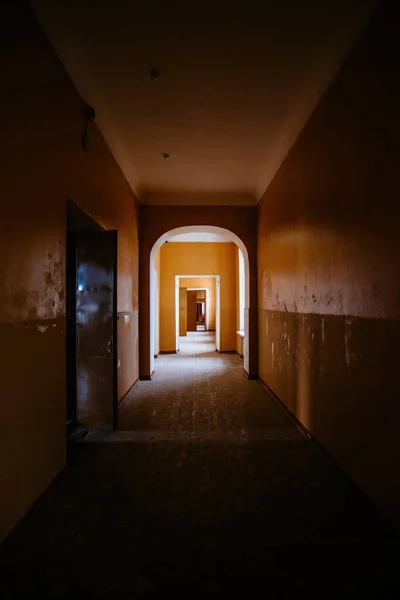 Dark Dirty Corridor Old Abandoned School — Stock Photo, Image