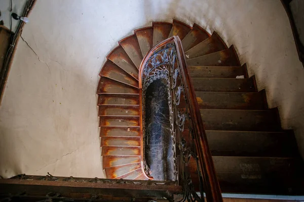 Vntage Spiral Staircase Old Mansion —  Fotos de Stock