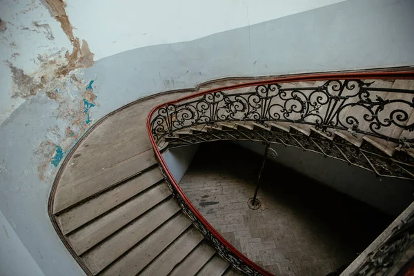 Vntage Spiral Staircase Old Mansion — Fotografia de Stock