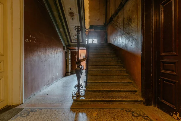 Hall Entrada Escalera Antigua Mansión — Foto de Stock