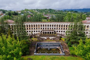 Eski terk edilmiş Sovyet Sanatoryumu Miner, Tskaltubo, Georgia 'nın hava manzarası..