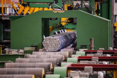Yuvarlanan metal çubuk paketleriName.