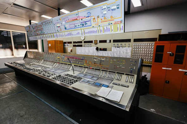 Kontrol Odası Fabrika Veya Elektrik Santrali Içindeki Büyük Sanayi Kontrol — Stok fotoğraf