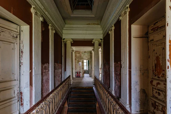 Velha Majestosa Mansão Histórica Abandonada Znamenskoye Rayok Vista Interior — Fotografia de Stock