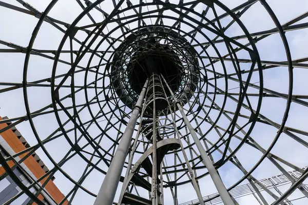 Alter Wasserturm Von Hyperboloider Konstruktion Von Unten Gesehen Stockbild