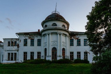 Moskova Bölgesinde terk edilmiş eski malikane Lubvino, Rusya.