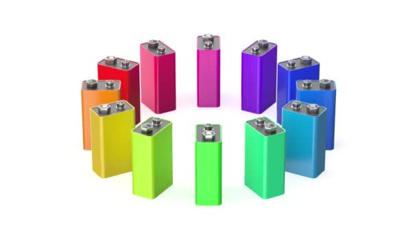 Många Batterier Med Olika Färger Vit Bakgrund — Stockvideo