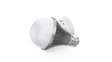 Beyaz arkaplanda iki farklı LED ampul