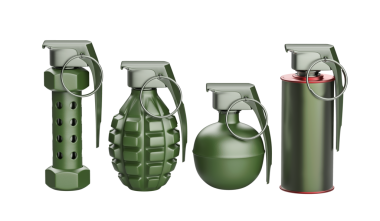 Şeffaf arkaplanda farklı el bombaları