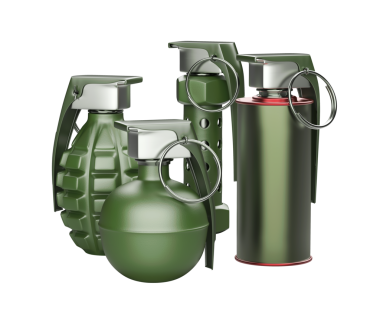 Şeffaf arkaplanda dört el bombası.