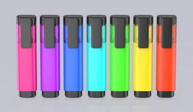 Parlak gri arkaplanda farklı renklerde yedi fosforlu satır