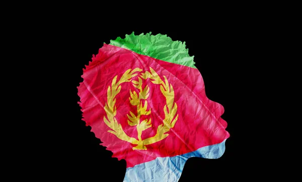 悬挂厄立特里亚国旗的非洲妇女形象 — 图库照片