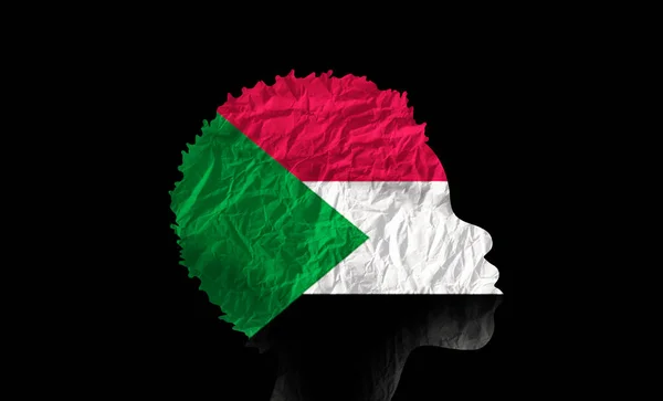 アフリカ人女性シルエットでスーダン国旗 — ストック写真