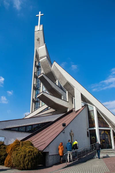 Kościół Parafialny Miejscowości Orly Niedaleko Radymna Małopolska Posągiem Jana Pawła — Zdjęcie stockowe