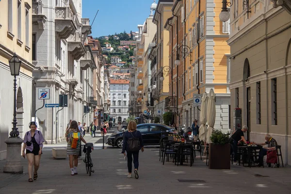 Les Rues Trieste Sont Mélange Captivant Styles Architecturauxnéoclassiques Art Nouveau — Photo