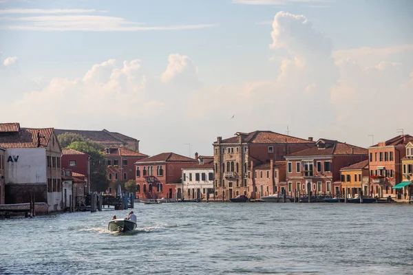 Κανάλια Και Κτίρια Γύρω Στο Murano Βενετία Ιταλία Murano Παγκοσμίως — Φωτογραφία Αρχείου