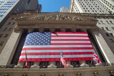 NEW YORK CITY, New York - 10 SEP: 10 Eylül 2022 'de New York' ta Wall Street 'teki New York Borsa Binası. Borsa binası 1903 'te inşa edildi..
