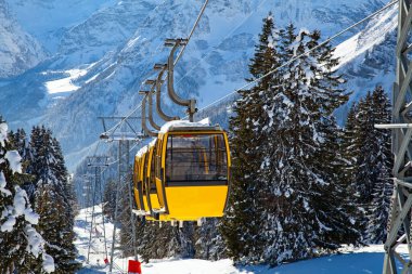 İsviçre Alplerinde kış