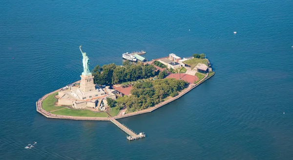 Statua Wolności Wyspa Wolności Port Nowym Jorku Nad Rzeką Hudson — Zdjęcie stockowe