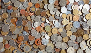 Eski paraların, çeşitli ülkelerin ve kıtaların toplanması