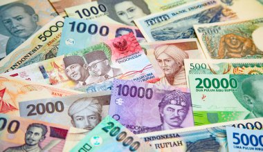 Endonezya rupia banknotlarının koleksiyonu
