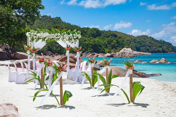 stock image Wedding ceremony on the famous Anse Lazio beach on the Praslin island, Seychelles