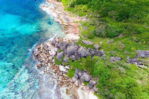 塞舌尔拉迪古岛著名的大湾海滩 — 图库照片