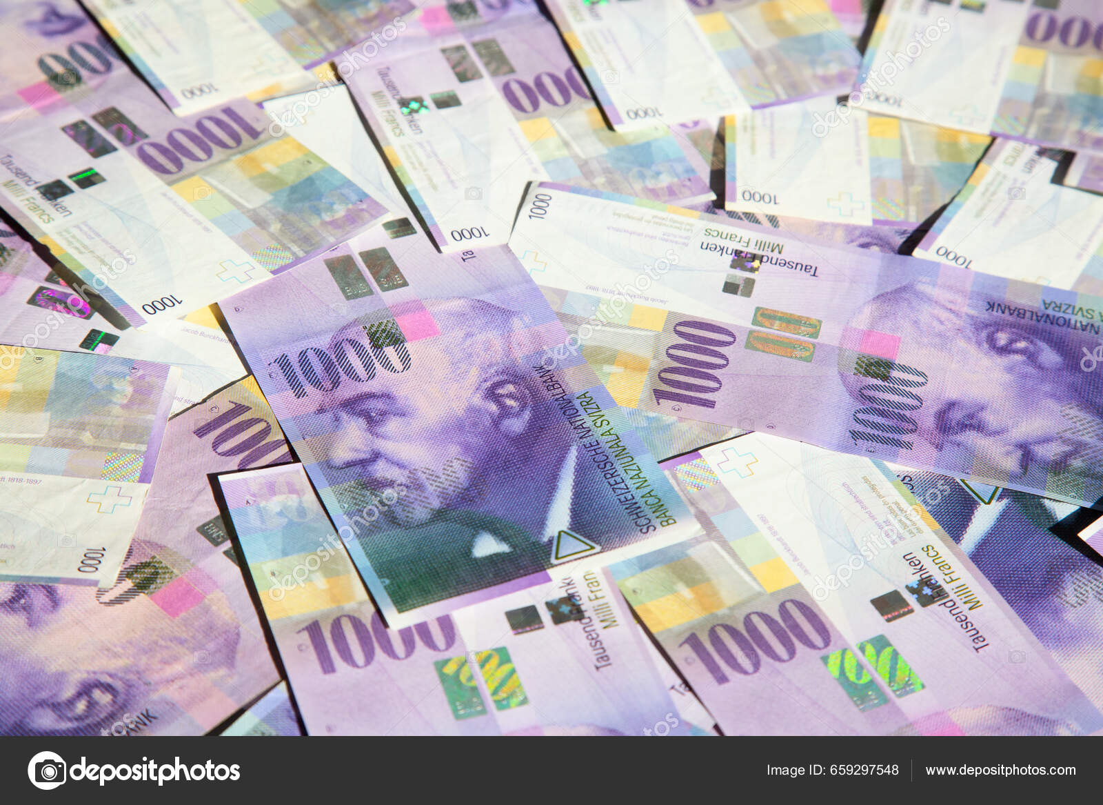 收集了1000法郎的瑞士法郎钞票瑞士国家银行Snb 发行的1000法郎钞票是世界上最值钱的钞票之一自1995年以来目前在瑞士流通的1 000法郎现钞——