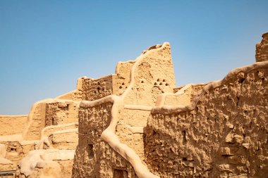 Suudi Arabistan Krallığı Ar Riyad yakınlarındaki eski şehir Diriyah 'ın sokakları