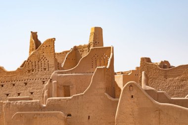 Suudi Arabistan Krallığı Ar Riyad yakınlarındaki eski şehir Diriyah 'ın sokakları