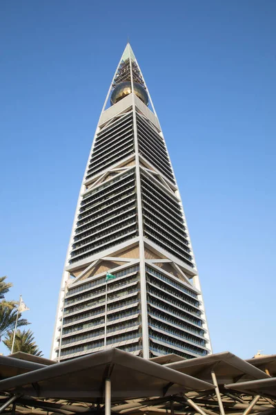 Riyadh Febrero Luz Del Atardecer Fachada Torre Faisaliah Febrero 2023 — Foto de Stock