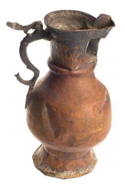 Beyaz arka planda eski bir Rus tenceresi. Yüksek kalite fotoğraf