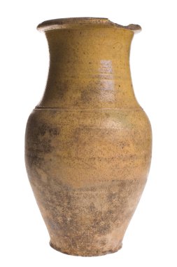 Beyaz arka planda eski bir Rus çömleği. Yüksek kalite fotoğraf