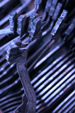 eski antika mekanik vintage Kiril daktilo